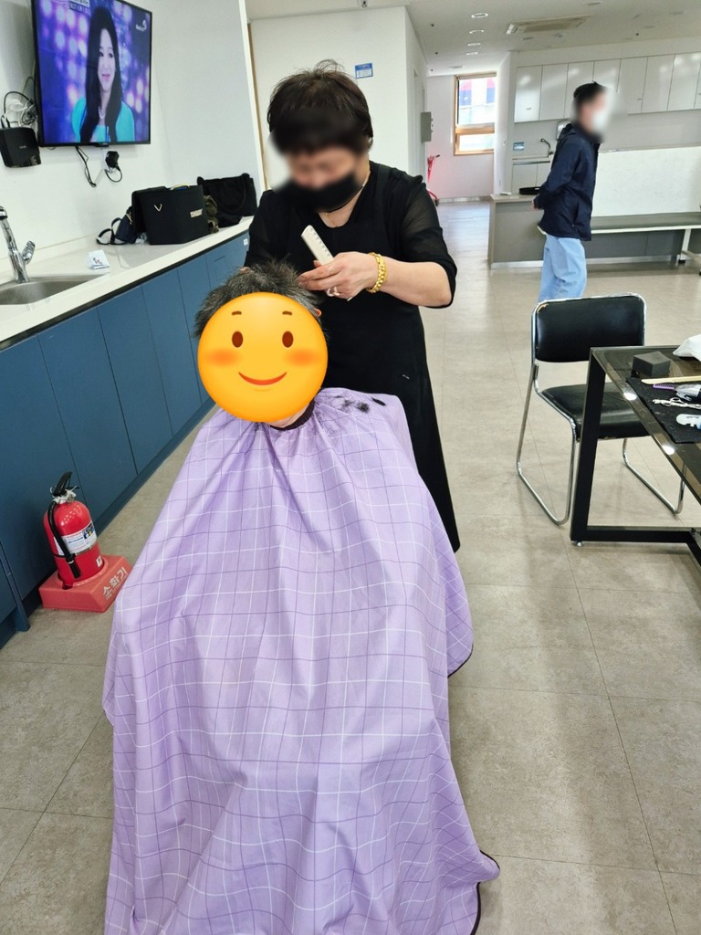 4월 이.미용 서비스 